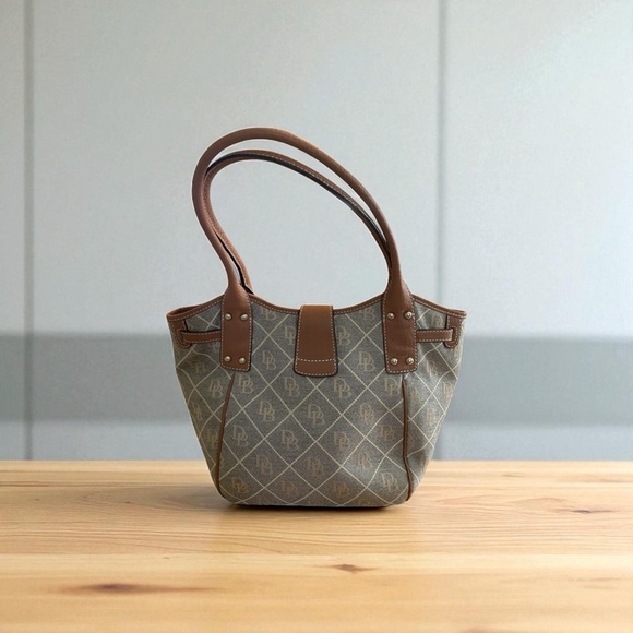 Dooney & Bourke Logo Lock Shoulder Bag - Picture 2 of 5